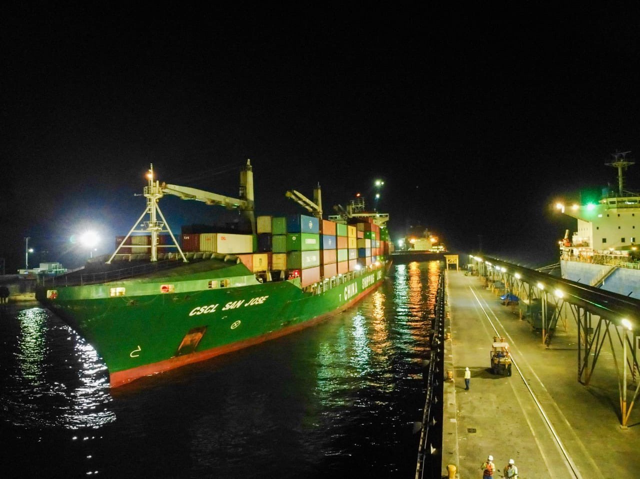 puerto-de-acajutla-recibe-otro-buque-con-300-toneladas-metricas-de-alimentos-para-los-salvadorenos
